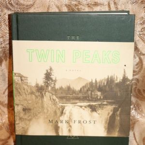 TWIN PEAKS HARDBACK BY MARK FROST NWT MINT